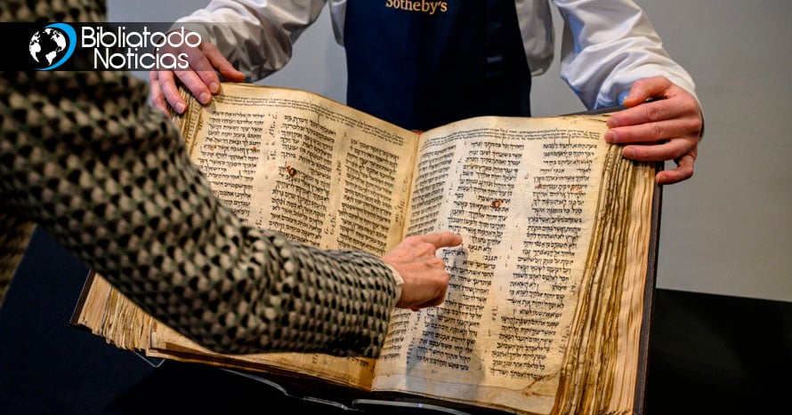 En este momento estás viendo Antigua Biblia hebrea se convirtió en uno de los documentos vendidos más caros de toda la historia, vea por qué