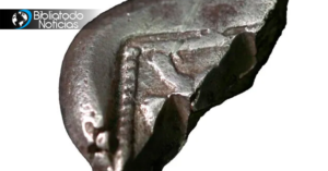 Lee más sobre el artículo Descubren moneda de 2.550 años de antigüedad del Primer Templo (VIDEO)